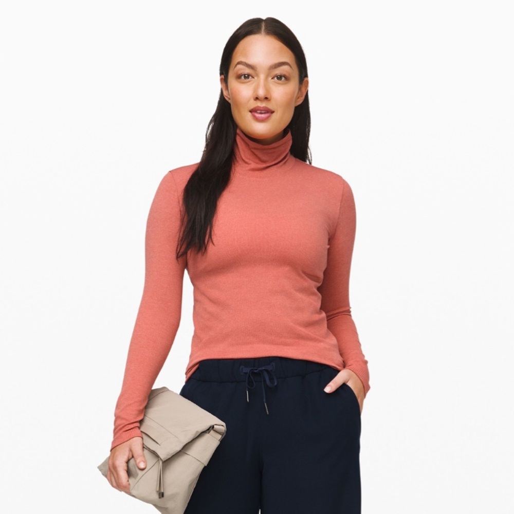 Lululemon Yin Vibes Turtleneck NWOT
